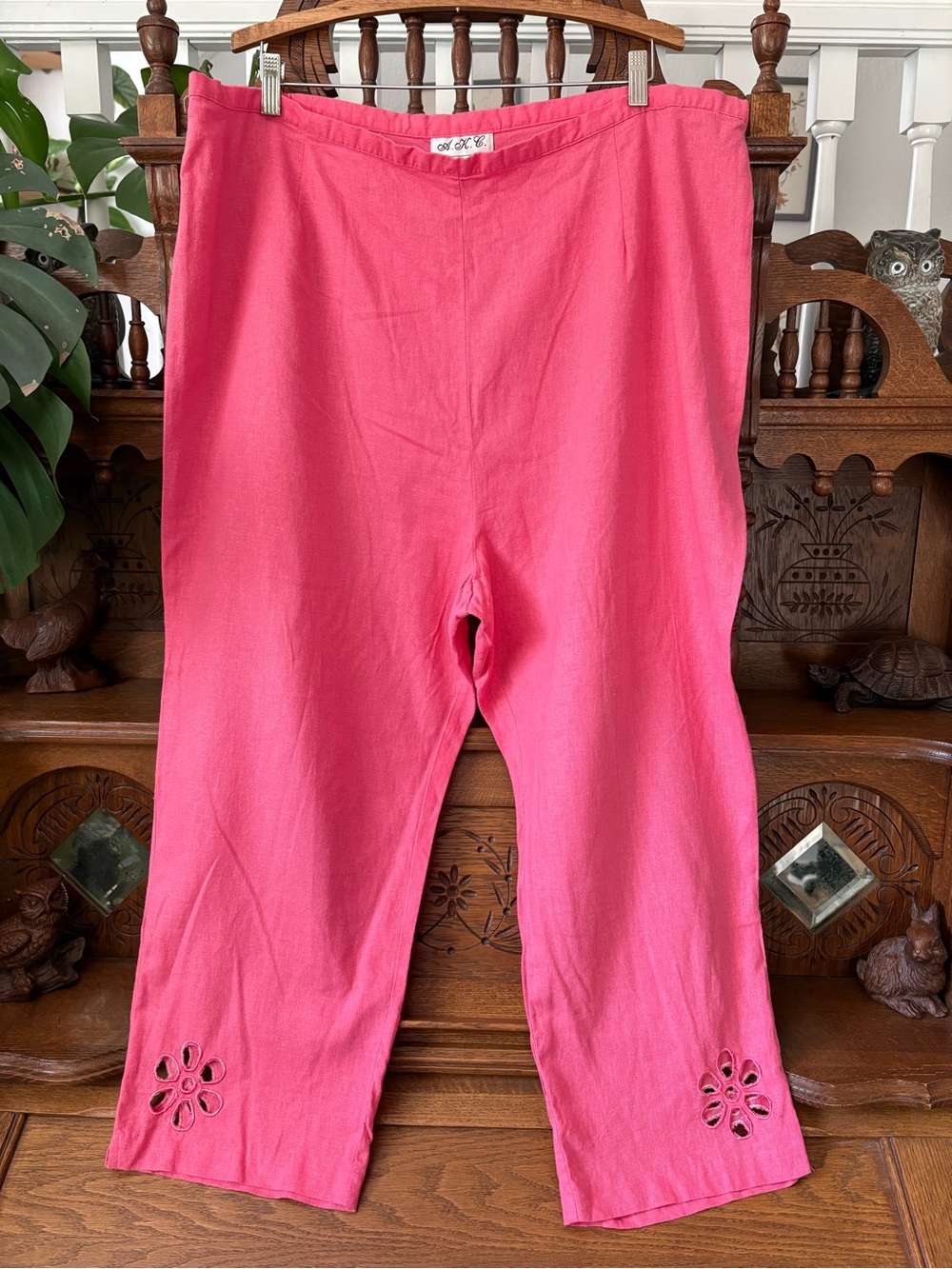 Pink Cropped Linen Blend Pants with Cutout Detail